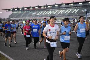 BIB: 52360
                            <button type="button" onclick="openModal(10462967)" class="btn btn-primary btn-sm float-right btn-popup" data-toggle="modal" data-target=".modal-high-quality">
                        <i class="fas fa-shopping-cart"></i> Add to Cart
                    </button>
                                            <button type="button" onclick="isThisMe(10462967, true)" class="btn btn-success btn-sm float-right btn-popup btn-isme hidden" data-toggle="tooltip" data-placement="bottom" title="นี่คือรูปของคุณใช่ไหม คลิกที่นี่เพื่อเอาเข้าอัลบั้ม">
                        <i class="fas fa-plus"></i> Add to album
                    </button>
                    <button type="button" onclick="isThisMe(10462967, false)" class="btn btn-warning btn-sm float-right btn-popup btn-isnotme hidden">
                        <i class="fas fa-ban"></i> Remove from album
                    </button>